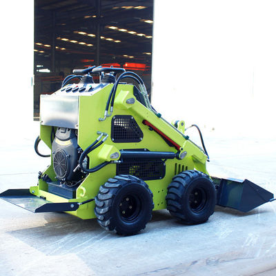 Kleine Schiebeladegeräte Mini-Skid-Steer-Lader mit Anbaugruppen mit Arbeitsgeschwindigkeit von 0-6 km/h