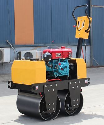 425 mm Trommeldurchmesser Kleines 0,5 Tonnen großes Doppeltrommel-Straßenroller Diesel-Asphaltkompaktor