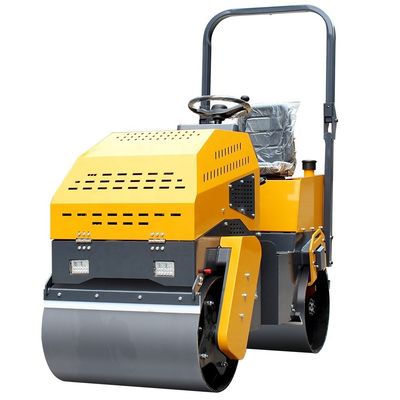 30% Grade Capability Hydraulischer Dieselmotor Manuelle Straßenrolle mit KYB Hydraulikpumpe