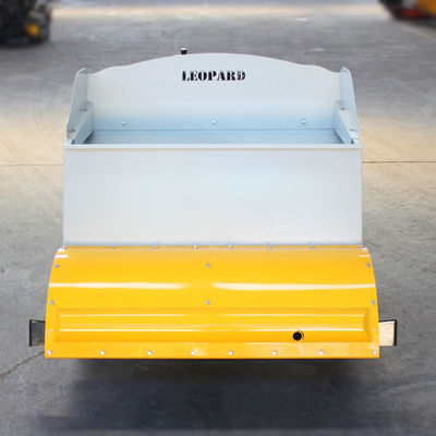 Kleiner Asphaltpaver mit 2 hydrostatisch angetriebenen Vorderrädern 1000 mm Arbeitsbreite