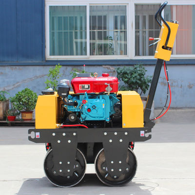 0.5 Tonnen Handkompakte Mini-Straßenwalze mit Fahrgeschwindigkeit 0-4 km/h und Hydraulikpumpe Danfoss