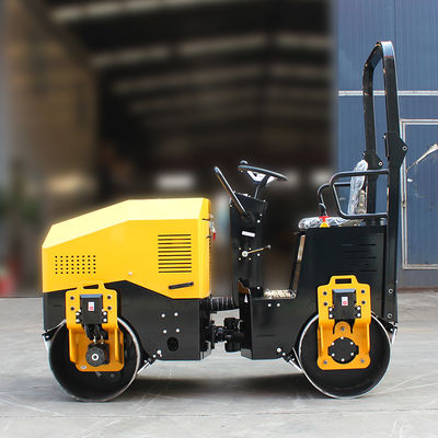 Mini-Asphalt-Straßenwalzmaschine 2 Tonnen Dieselmotor und hydraulische Vibrationsmerkmale