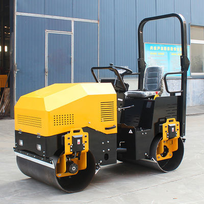 Vollhydraulischer 2-Tonnen-Ride-On-Doppeltrommel-Vibrationsroller-Verdichter mit CHANGCHAI-Motor
