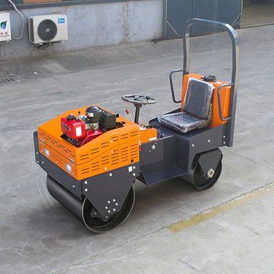Straßenbau Doppeltrommel-Roller 850 kg Schlagverdichter mit 45 L Wassertankkapazität