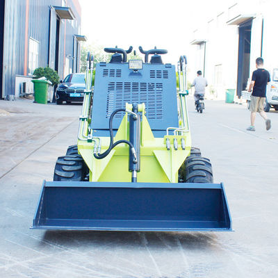 EPA-zugelassene Mini-Skid Steer Loader mit 950 kg Maschinengewicht und 17,2 kW Leistung