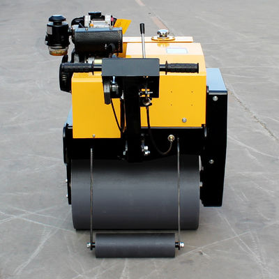 Geh hinter einer Eintrommelrolle HQ-YL600C Vibratorische Straßenrolle 0,3 Tonnen mit 5,5 KW Leistung