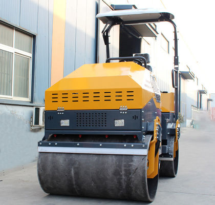 16L Kraftstoffbehälter HQ-YL1200 3 Tonnen Vibrationsrollenverdichter mit Kubota-Motor