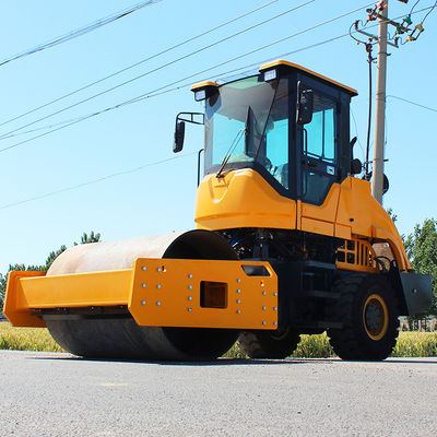 5 Tonnen 5000 kg Vibratorische Straßenwalze mit Japan-Motor für kleine Drei-Rad-Verdichtung