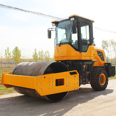 5 Tonnen Doppeltrommel-Straßenwalze mit Kawasaki-Hydraulikventil und 100KN Aufzugskraft