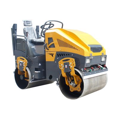 2 Tonnen schwingende Straßenrolle mit 11,5 kW Motorleistung Hydraulischer Doppeltrommelverdichter
