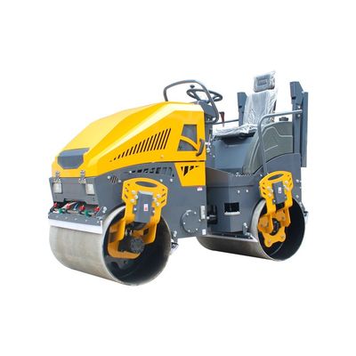 2 Tonnen schwingende Straßenrolle mit 11,5 kW Motorleistung Hydraulischer Doppeltrommelverdichter